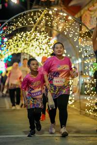 BIB: 16145, 18475
                            <button type="button" onclick="openModal(24742309)" class="btn btn-primary btn-sm float-right btn-popup" data-toggle="modal" data-target=".modal-high-quality">
                        <i class="fas fa-shopping-cart"></i> Add to Cart
                    </button>
                                            <button type="button" onclick="isThisMe(24742309, true)" class="btn btn-success btn-sm float-right btn-popup btn-isme hidden" data-toggle="tooltip" data-placement="bottom" title="นี่คือรูปของคุณใช่ไหม คลิกที่นี่เพื่อเอาเข้าอัลบั้ม">
                        <i class="fas fa-plus"></i> Add to album
                    </button>
                    <button type="button" onclick="isThisMe(24742309, false)" class="btn btn-warning btn-sm float-right btn-popup btn-isnotme hidden">
                        <i class="fas fa-ban"></i> Remove from album
                    </button>